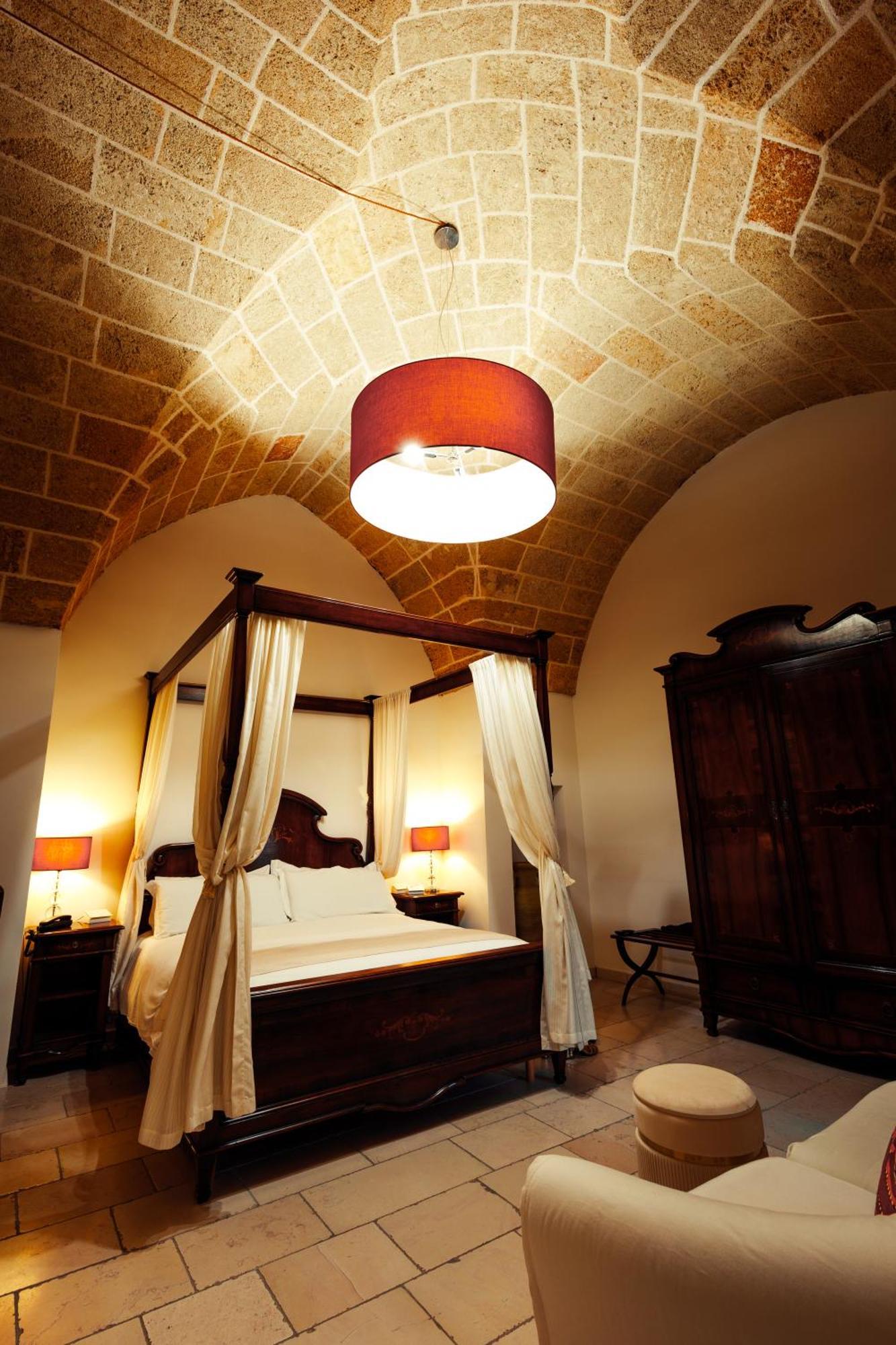Vico Regio Hotel Casarano Kültér fotó